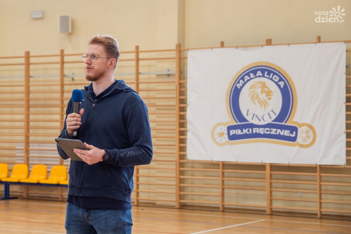 Mała Liga Piłki Ręcznej jako promocja sportu wśród dzieci i młodzieży Mała Liga Piłki Ręcznej jako promocja sportu wśród dzieci i młodzieży