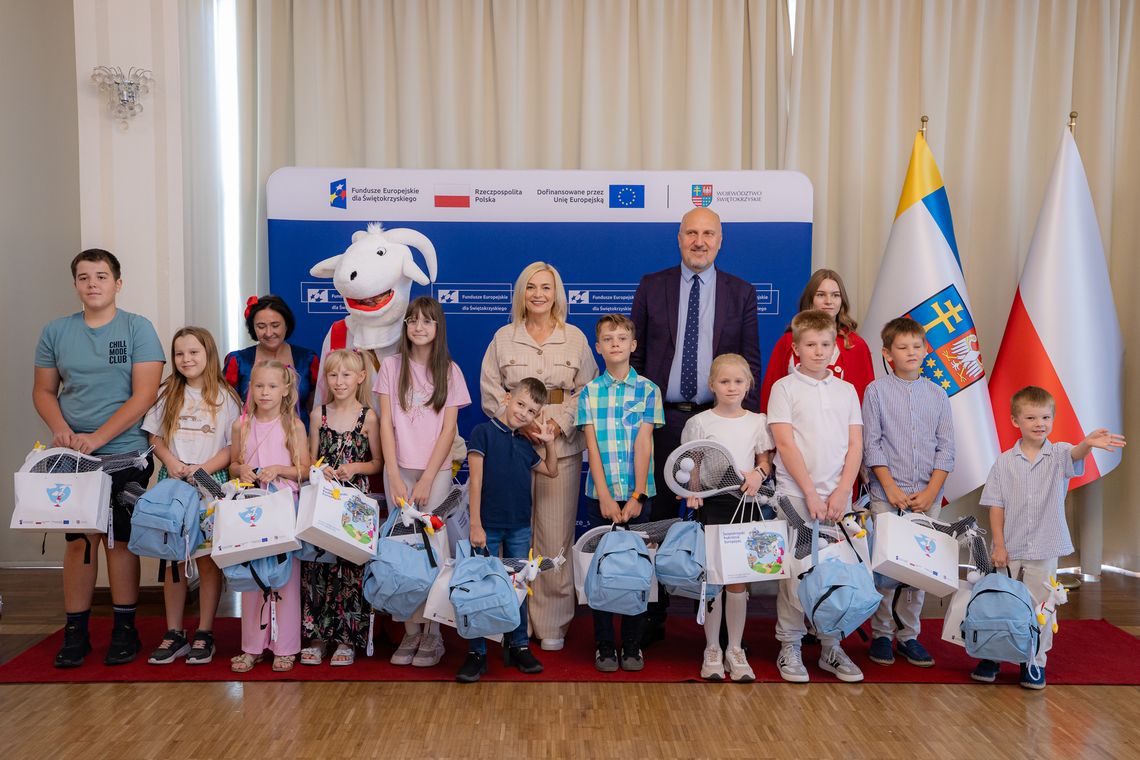 Mali podróżnicy odkrywali Świętokrzyskie. Zakończyła się akcja „Świętokrzyski Podróżnik Europejski” Mali podróżnicy odkrywali Świętokrzyskie. Zakończyła się akcja „Świętokrzyski Podróżnik Europejski”