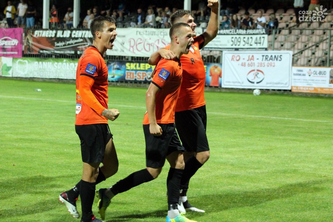 Mamy to: KSZO pokonał Wisłę Kraków.
