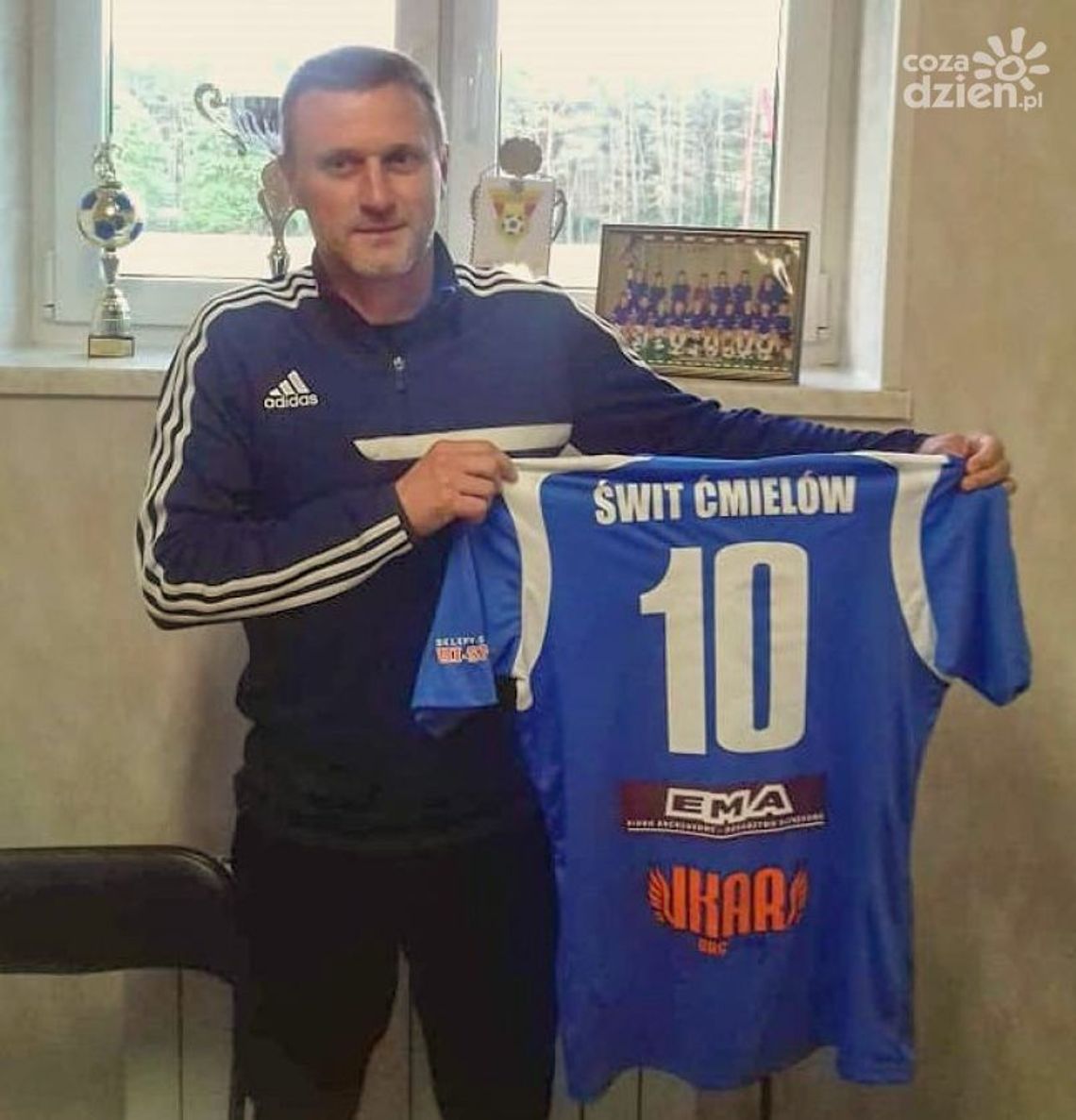 Marcin Wróbel nowym trenerem Świtu Ćmielów Marcin Wróbel nowym trenerem Świtu Ćmielów