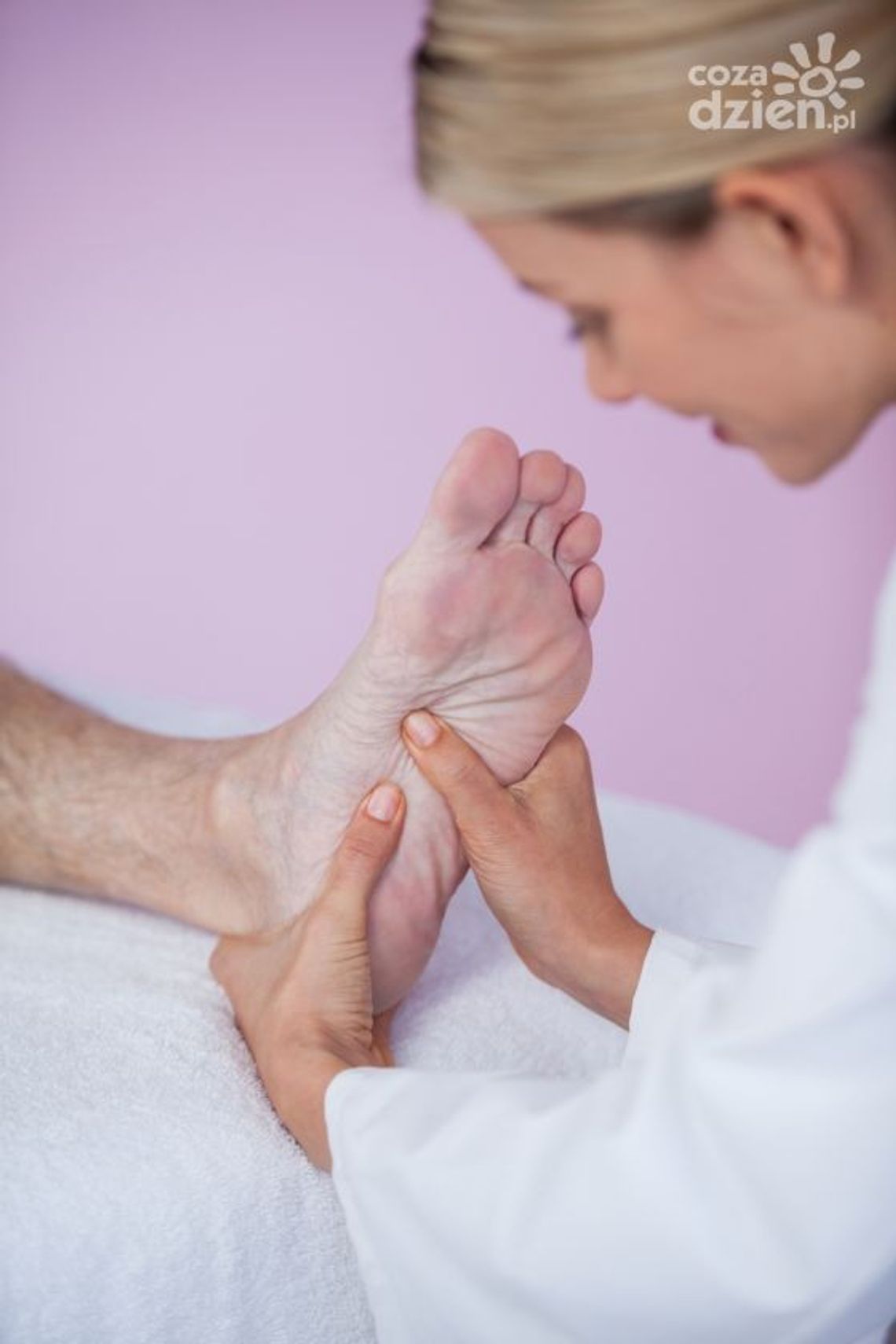 Masaż stóp, który relaksuje i leczy
