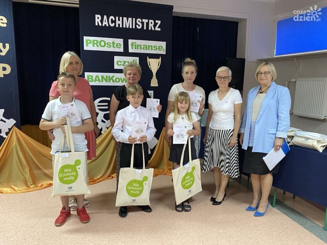 Matematyczne święto w PSP nr 14 w Ostrowcu Matematyczne święto w PSP nr 14 w Ostrowcu