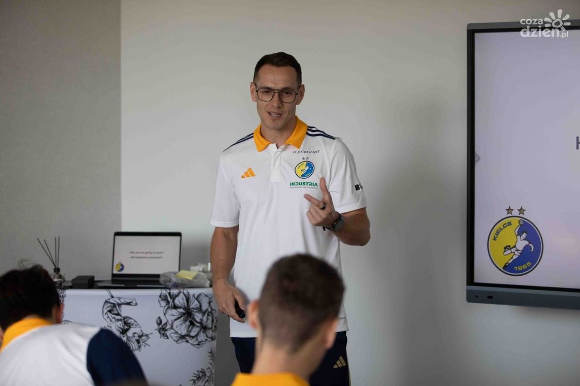 Mateusz Brela o pracy w Industrii Kielce: „To długofalowy projekt oparty na zaufaniu” Mateusz Brela o pracy w Industrii Kielce: „To długofalowy projekt oparty na zaufaniu”