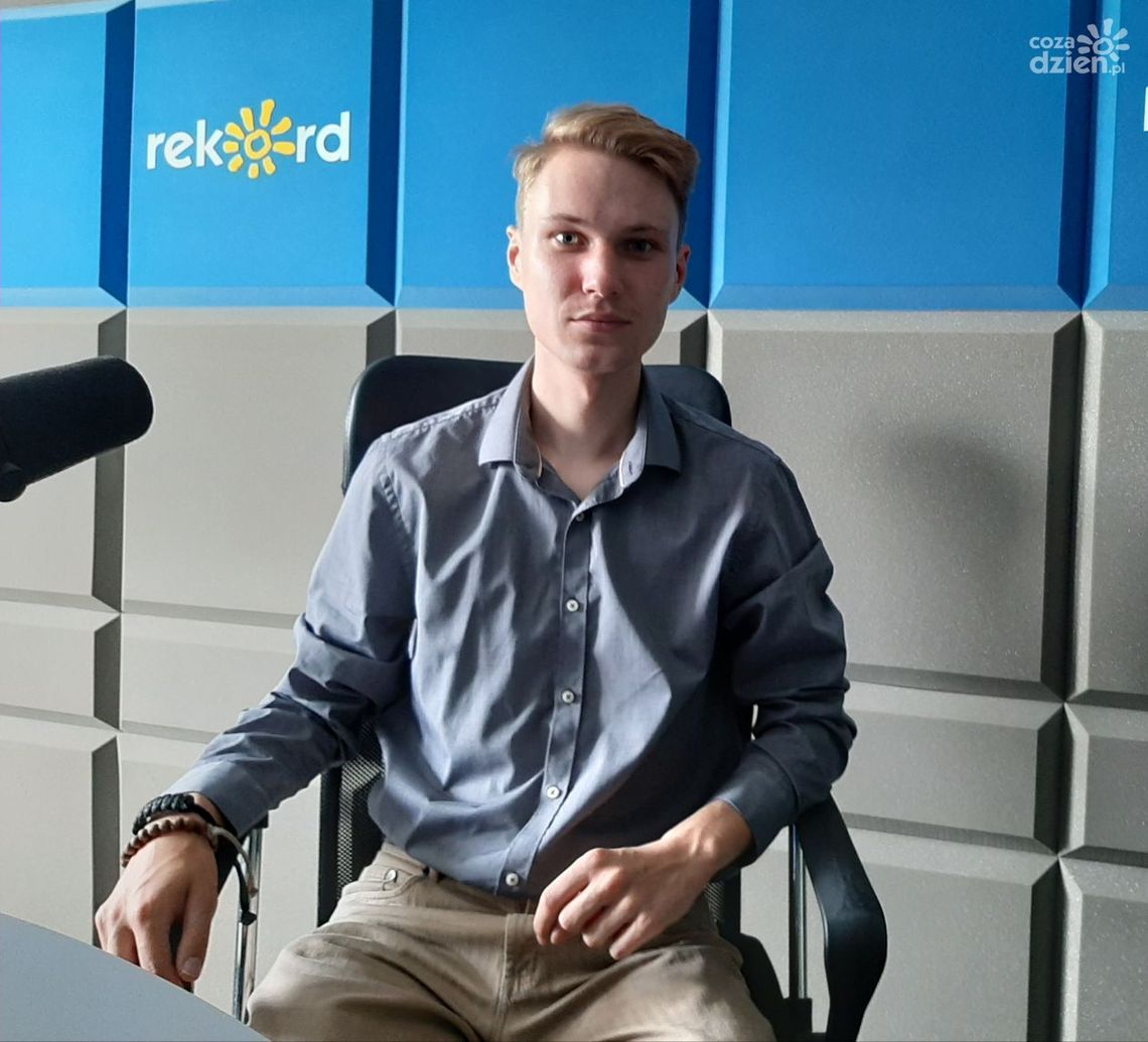 Mateusz Chlewicki: Pasją do historii zaraził mnie dziadek, teraz ja dzielę się nią z innymi Mateusz Chlewicki: Pasją do historii zaraził mnie dziadek, teraz ja dzielę się nią z innymi