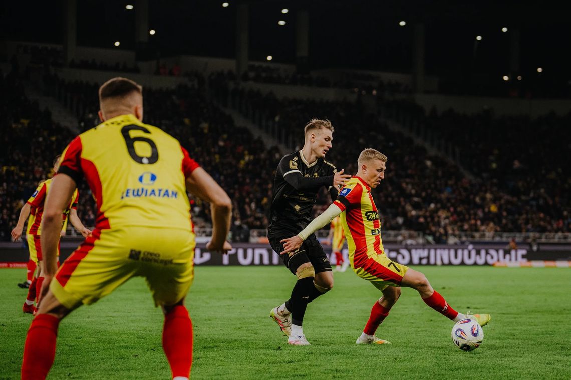 Mecz Pogoń Szczecin – Korona Kielce będzie można obejrzeć na wielkim ekranie w kieleckim Heliosie Mecz Pogoń Szczecin – Korona Kielce będzie można obejrzeć na wielkim ekranie w kieleckim Heliosie