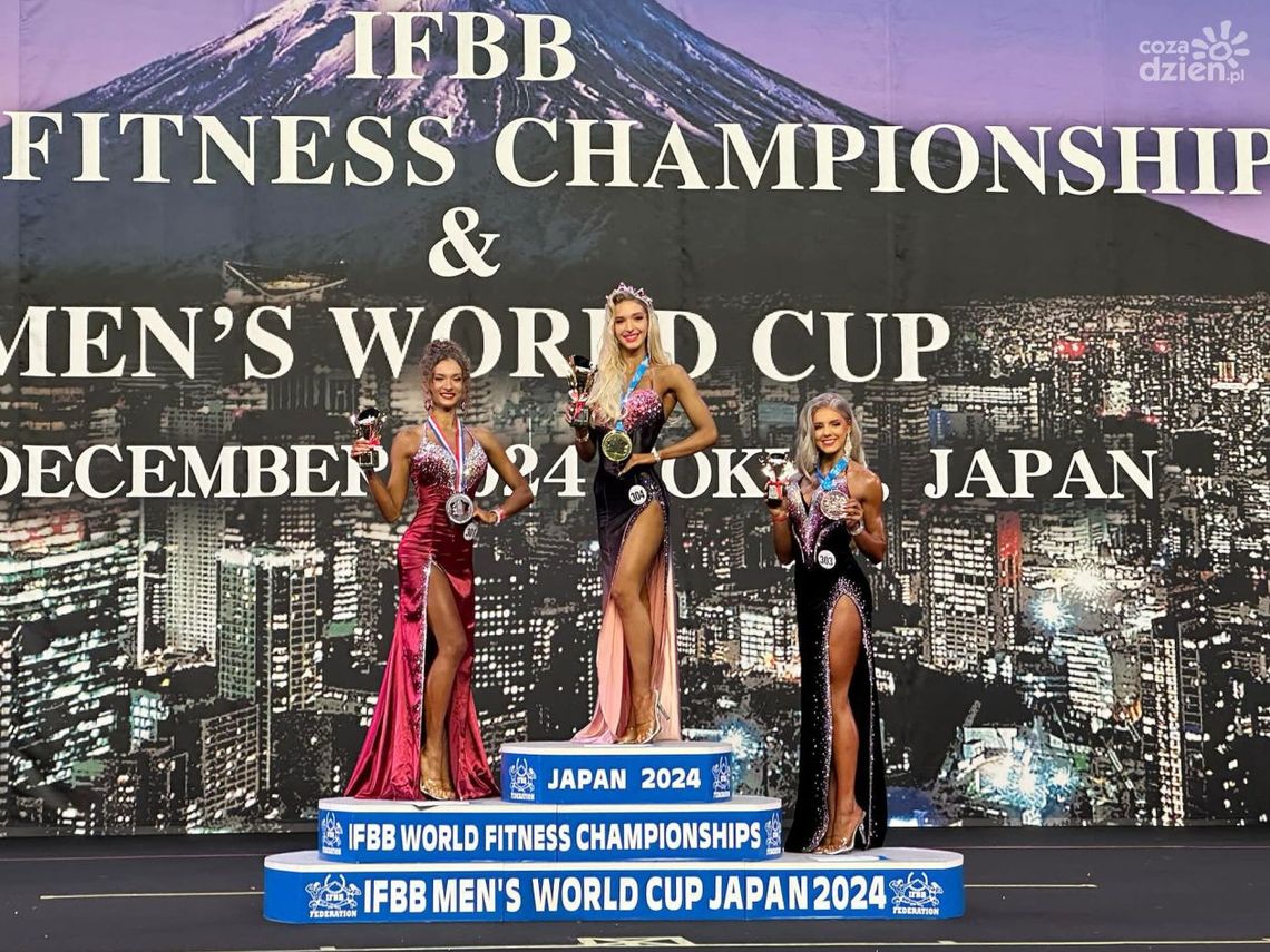 Medale i finały fitnessek ostrowieckiego Black & White w Tokio Medale i finały fitnessek ostrowieckiego Black & White w Tokio