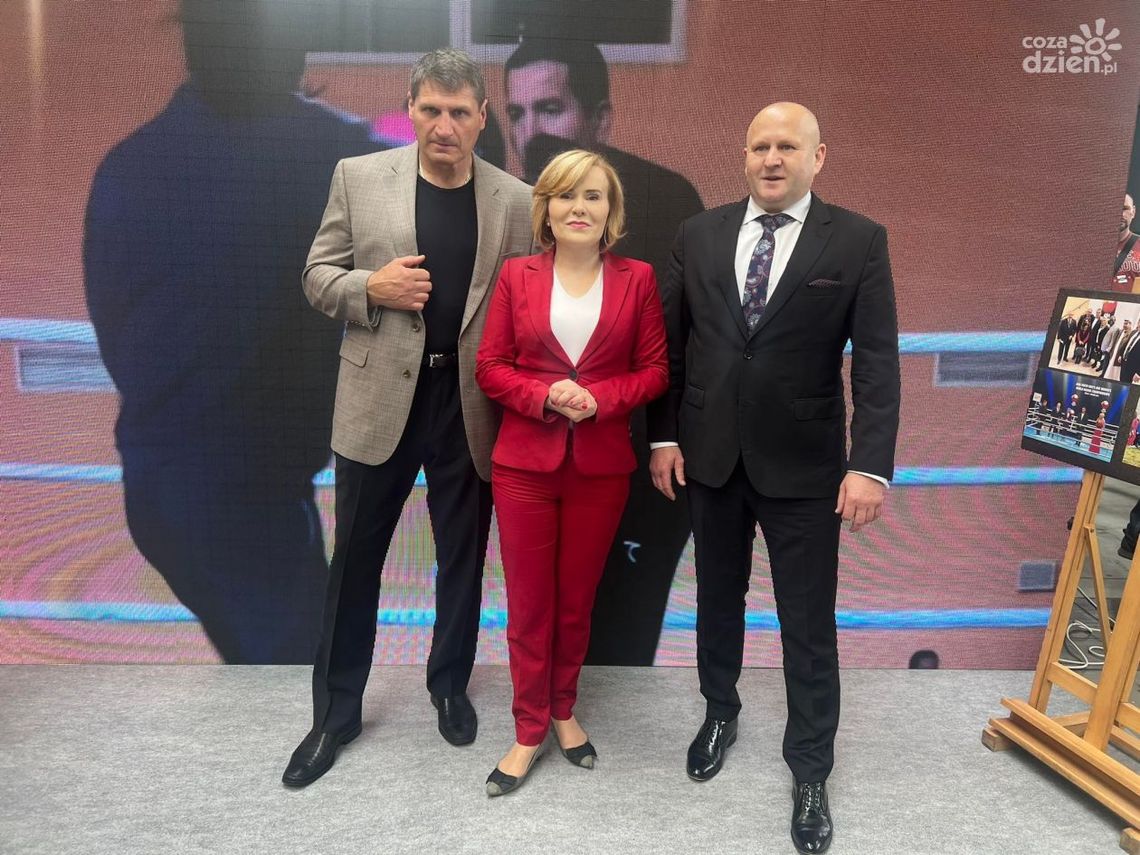 Międzynarodowe Targi Branży Bokserskiej otwarte! Znani pięściarze zawitali do Kielc