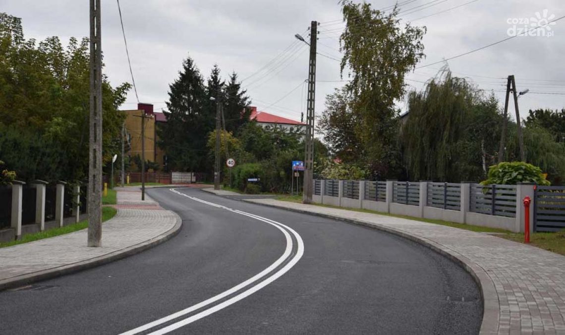 Mieszkańcy doczekali się - droga w Denkówku już po remoncie Mieszkańcy doczekali się - droga w Denkówku już po remoncie