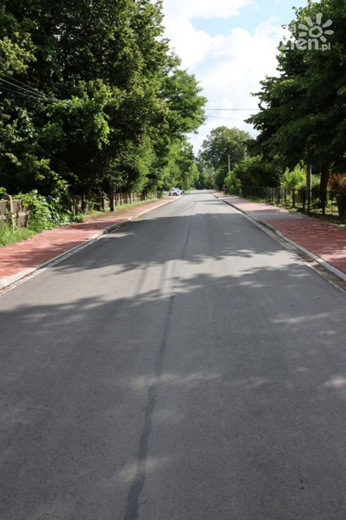 Mieszkańcy ul. Przemysłowej w Zagnańsku mają nowy chodnik