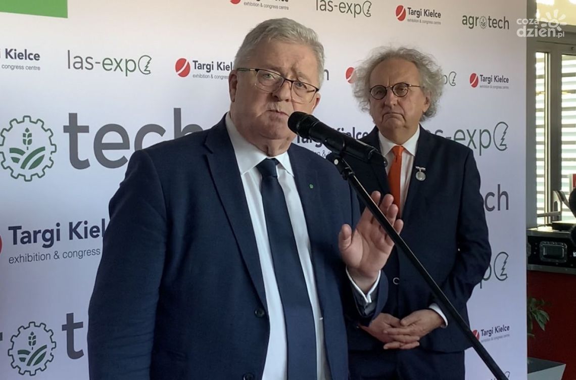 Minister Czesław Siekierski odwiedził Targi Agrotech 2024, zapowiedział rozmowy z Ukrainą