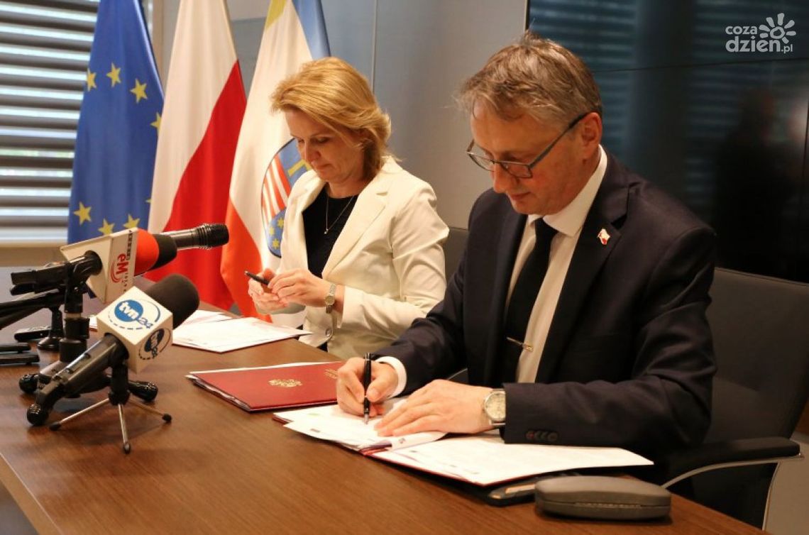 Ministerialne wsparcie dla dzieci w pieczy zastępczej