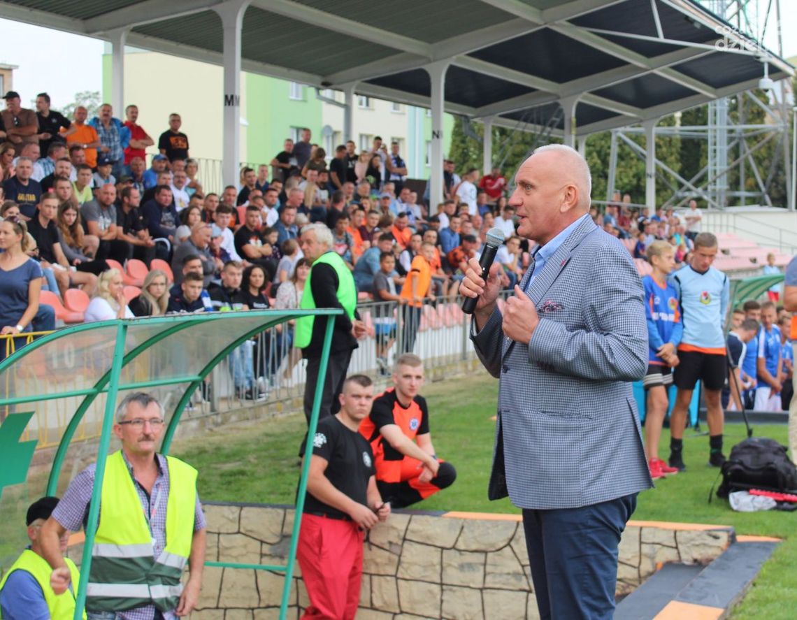 Mirosław Malinowski wygrywa walkę o fotel prezesa Świętokrzyskiego Związku Piłki Nożnej.
Mirosław Malinowski wygrywa walkę o fotel prezesa Świętokrzyskiego Związku Piłki Nożnej.