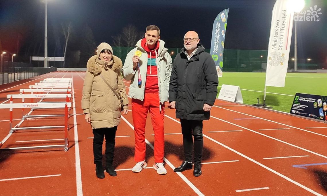 Mistrz Olimpijski gościem w ostrowieckiej szkole Mistrz Olimpijski gościem w ostrowieckiej szkole