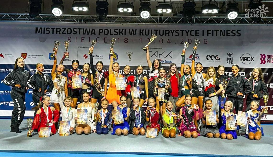 Mistrzostwa pełne medali dla UKS Black & White Ostrowiec Świętokrzyski