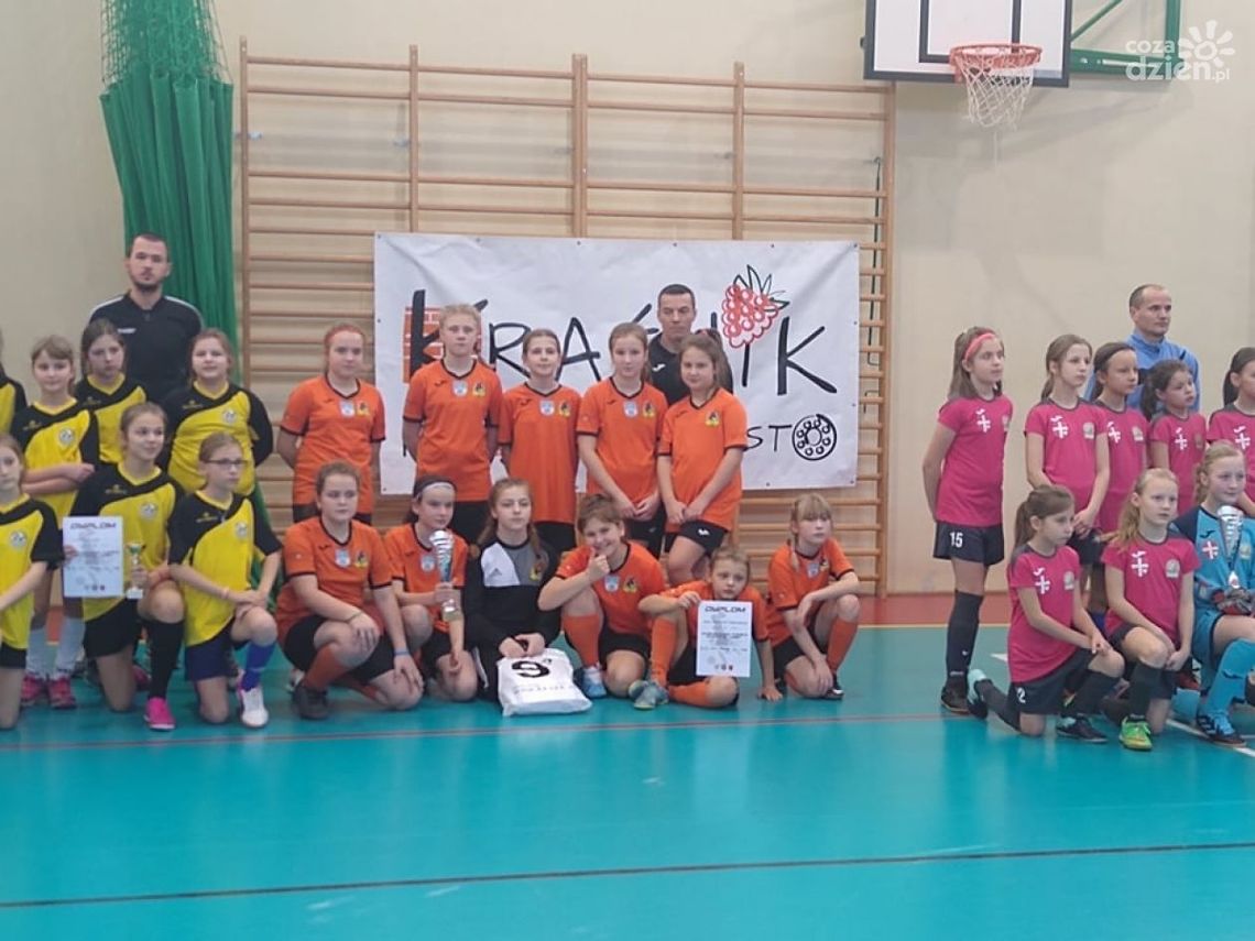 Młode piłkarki zagrały dla chorej Hani Młode piłkarki zagrały dla chorej Hani