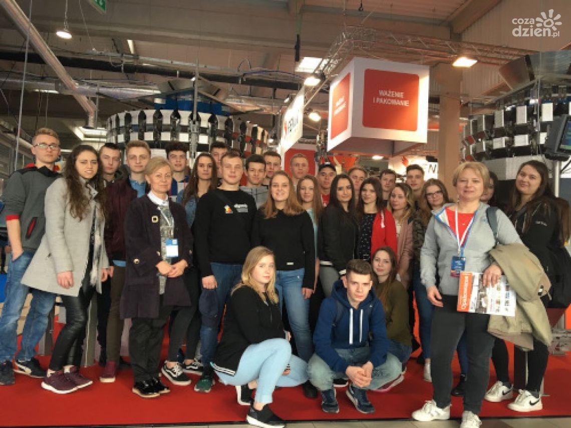 Młodzi logistycy na targach Młodzi logistycy na targach