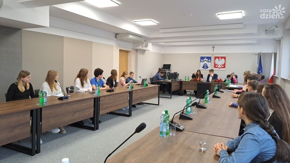 Młodzi samorządowcy z Ostrowca chcą zadbać o zdrowie swoich rówieśników Młodzi samorządowcy z Ostrowca chcą zadbać o zdrowie swoich rówieśników