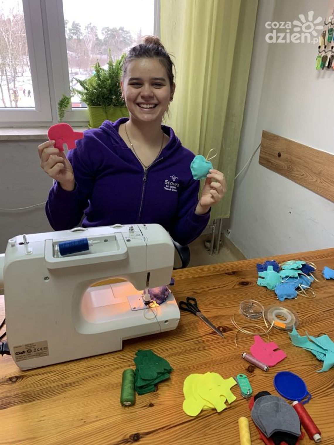 Młodzi sportowcy twórcami świątecznych ozdób Młodzi sportowcy twórcami świątecznych ozdób