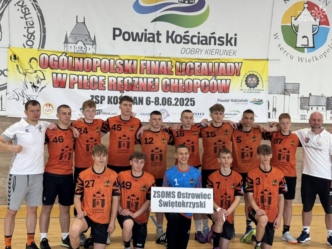 Młodzi szczypiorniści z Ostrowca wicemistrzami Polski Młodzi szczypiorniści z Ostrowca wicemistrzami Polski