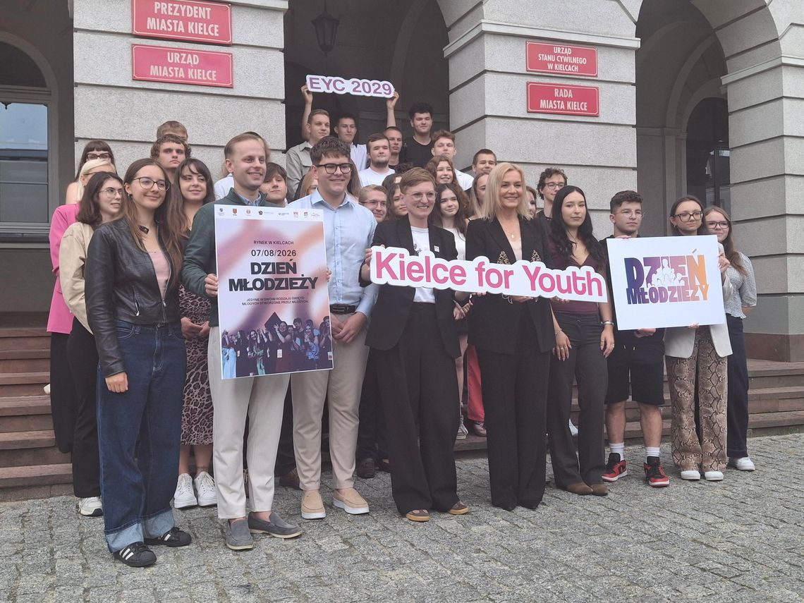 Młodzi zapraszają na Dzień Młodzieży 2026. Będą debaty, koncert zespołu MODELKI i wiele więcej Młodzi zapraszają na Dzień Młodzieży 2026. Będą debaty, koncert zespołu MODELKI i wiele więcej