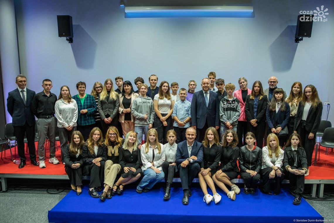 Młodzieżowa Rada Ostrowca zaczyna pracę Młodzieżowa Rada Ostrowca zaczyna pracę