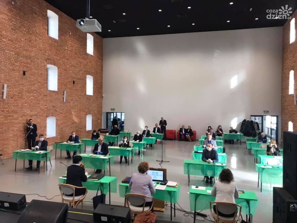 Mniej za wodę - radni jednogłośnie za Mniej za wodę - radni jednogłośnie za