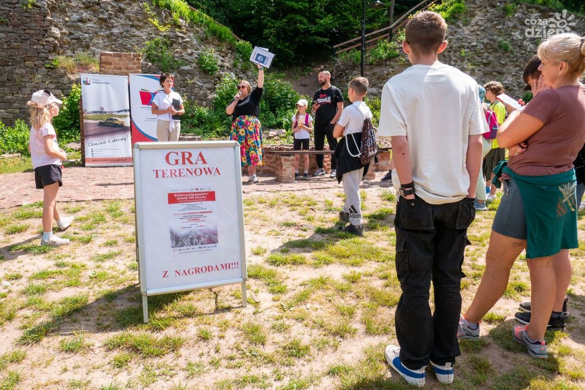 MOBILNA GRA TERENOWA- ,,Jestem Jeto- historia świętokrzyskiego Zbója" MOBILNA GRA TERENOWA- ,,Jestem Jeto- historia świętokrzyskiego Zbója"