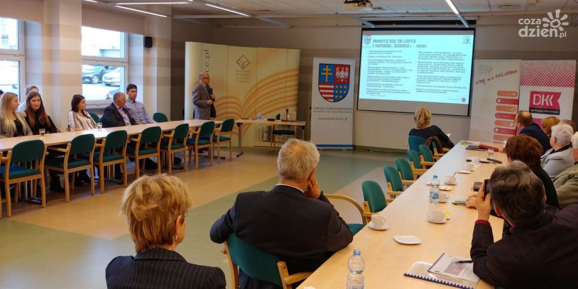 Modernizacja i transformacja - wyzwania dla regionu świętokrzyskiego Modernizacja i transformacja - wyzwania dla regionu świętokrzyskiego