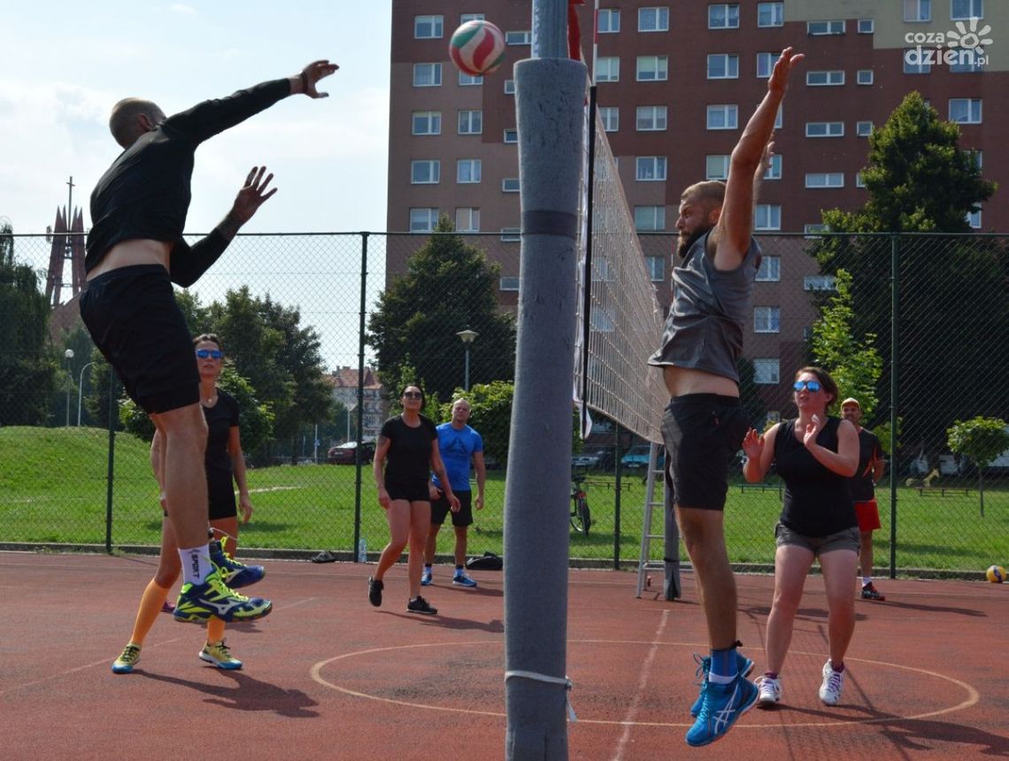 MOSiR zaprasza na Orlik siatkarzy
