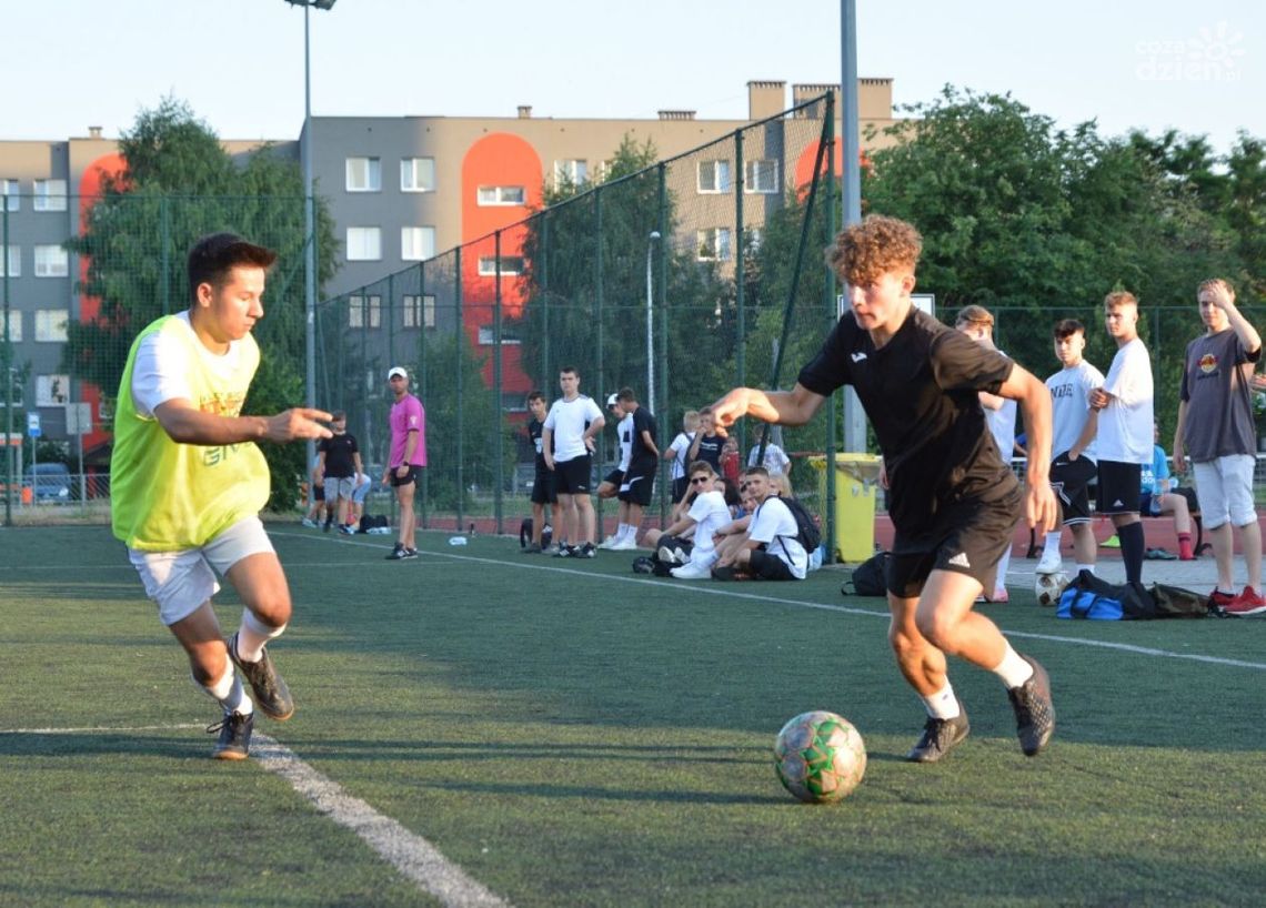 MOSiR zaprasza na Wakacyjny Turniej Piłki Nożnej
MOSiR zaprasza na Wakacyjny Turniej Piłki Nożnej