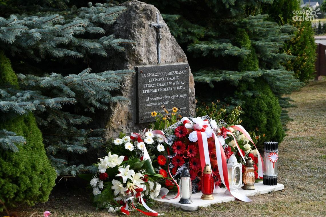 Msza święta na Cmentarzu Cholerycznym w Lechowie Msza święta na Cmentarzu Cholerycznym w Lechowie