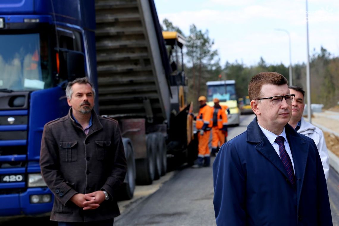 Na ostrowieckich drogach praca wre Na ostrowieckich drogach praca wre