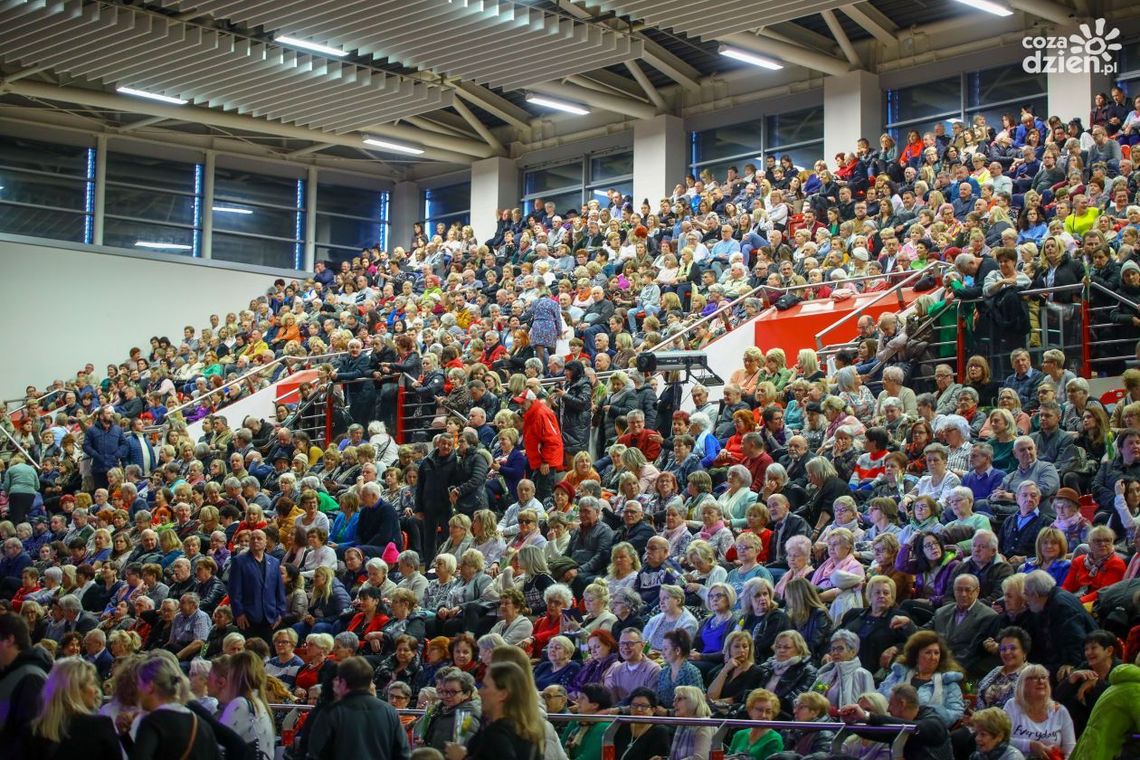 Na ten koncert przychodzą tłumy! Wiemy kto wystąpi 8 marca w Ostrowcu Świętokrzyskim Na ten koncert przychodzą tłumy! Wiemy kto wystąpi 8 marca w Ostrowcu Świętokrzyskim