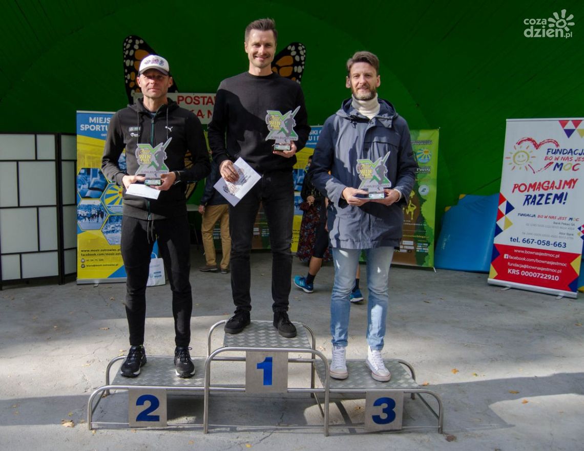 Nagrody trafiły w ręce uczestników X MosirGutwinRun 2022
Nagrody trafiły w ręce uczestników X MosirGutwinRun 2022