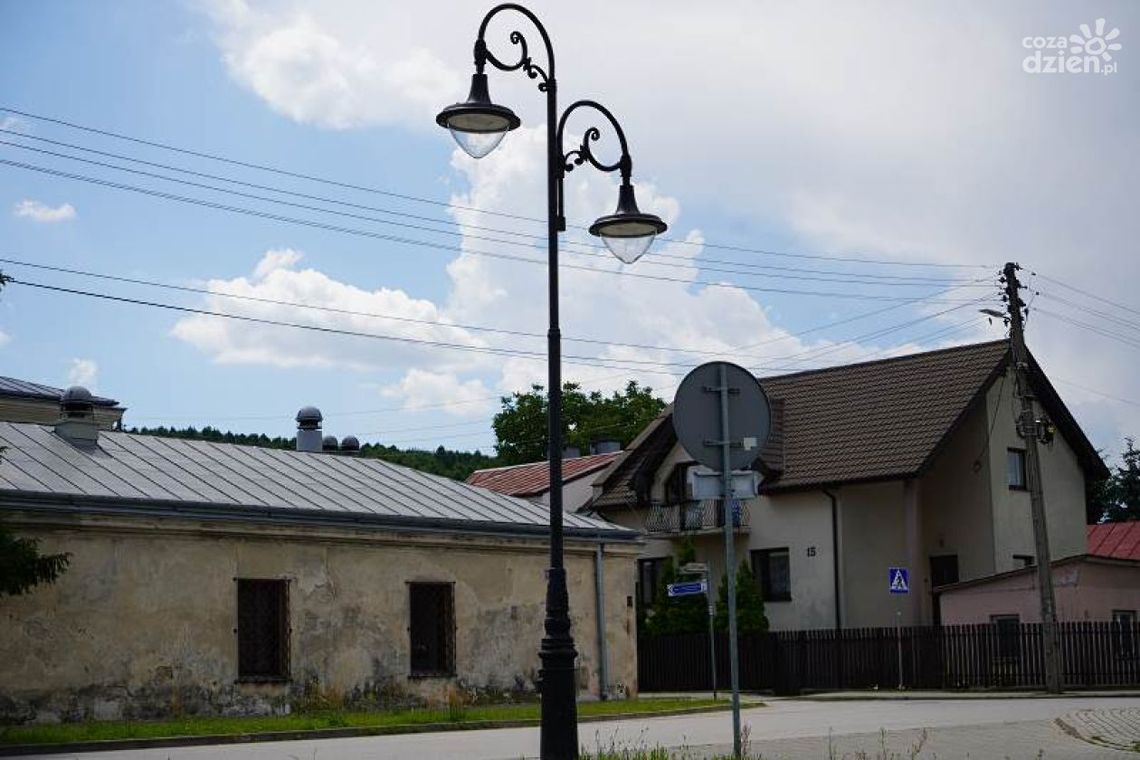 Największa od lat modernizacja oświetlenia w Chęcinach Największa od lat modernizacja oświetlenia w Chęcinach