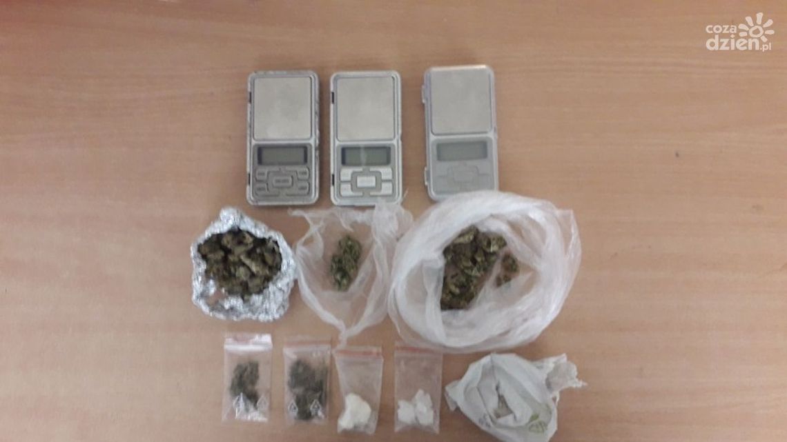 Narkotyki u 20-latka z powiatu opatowskiego Narkotyki u 20-latka z powiatu opatowskiego