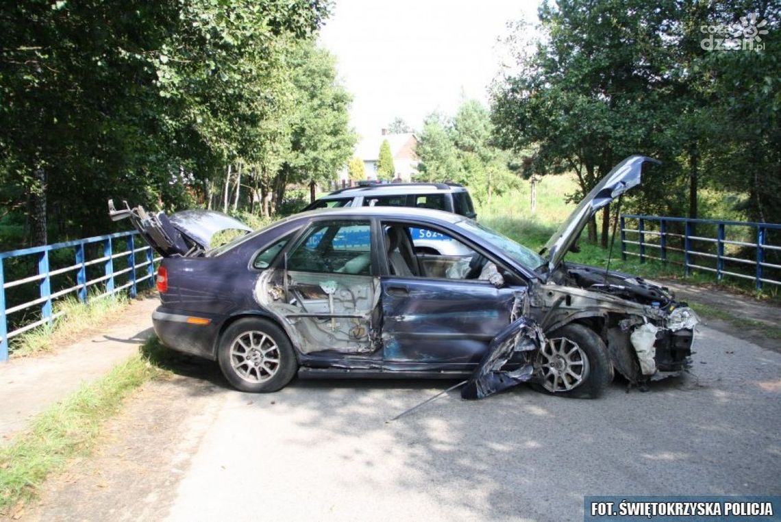 Narkotyki w rozbitym aucie Narkotyki w rozbitym aucie