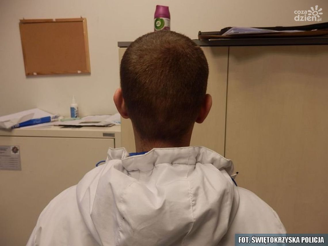 Nie mieli paliwa, spuścili z koparki