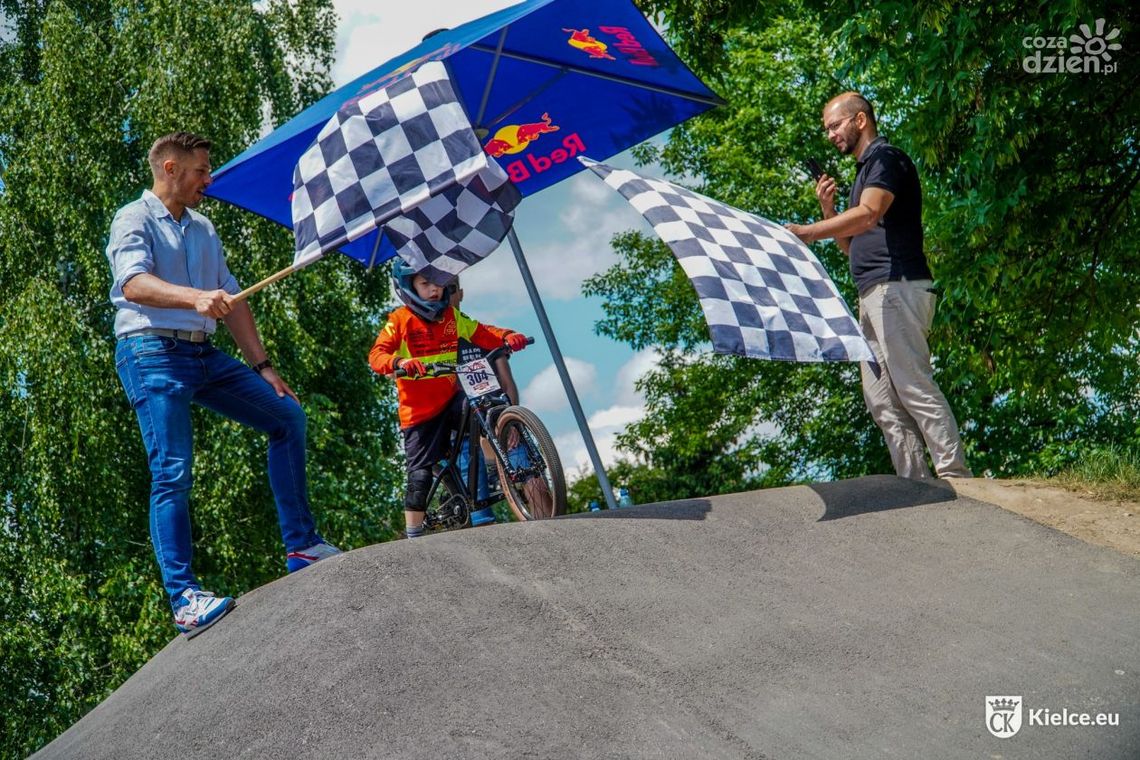 Nie Pompujesz - Nie Jedziesz. Półmetek cyklu w kosmicznym miejscu Nie Pompujesz - Nie Jedziesz. Półmetek cyklu w kosmicznym miejscu