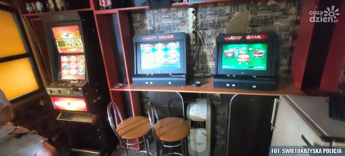 Nielegalne automaty i narkotyki w jednym miejscu