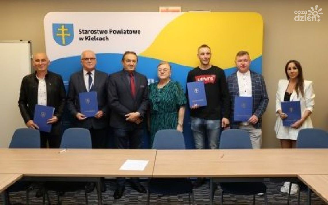 Niepełnosprawni ze wsparciem powiatu Niepełnosprawni ze wsparciem powiatu