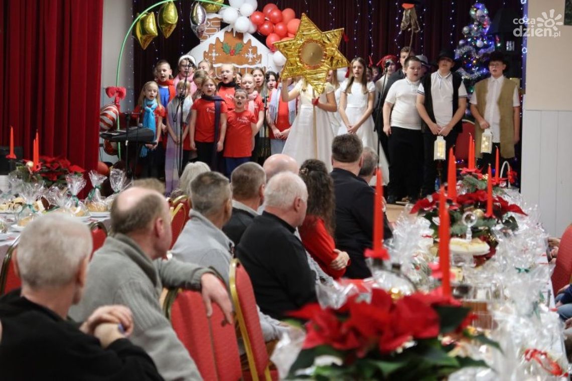 Niezwykłe Jasełka w Piekoszowie Niezwykłe Jasełka w Piekoszowie