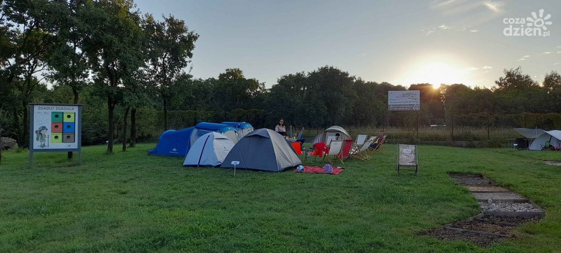 Noc pod gwiazdami. Ruszyły zapisy na zBIWAKowani IV w kieleckim Ogrodzie Botanicznym Noc pod gwiazdami. Ruszyły zapisy na zBIWAKowani IV w kieleckim Ogrodzie Botanicznym
