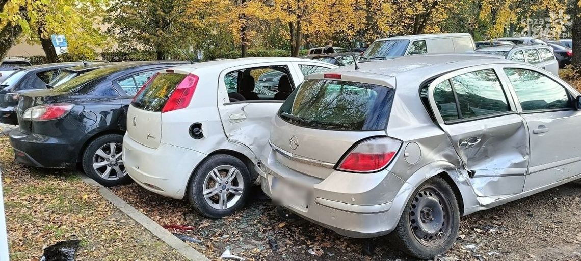 Nocna demolka w Kielcach. Kierowca uszkodził trzy auta i uciekł z miejsca zdarzenia Nocna demolka w Kielcach. Kierowca uszkodził trzy auta i uciekł z miejsca zdarzenia