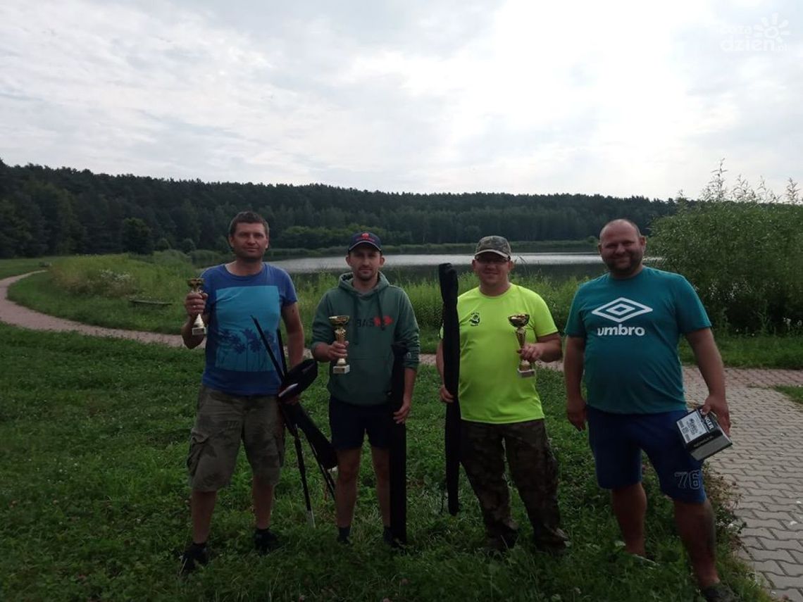 Nocne zawody na Topiołkach - dopisali i wędkarze i ryba Nocne zawody na Topiołkach - dopisali i wędkarze i ryba