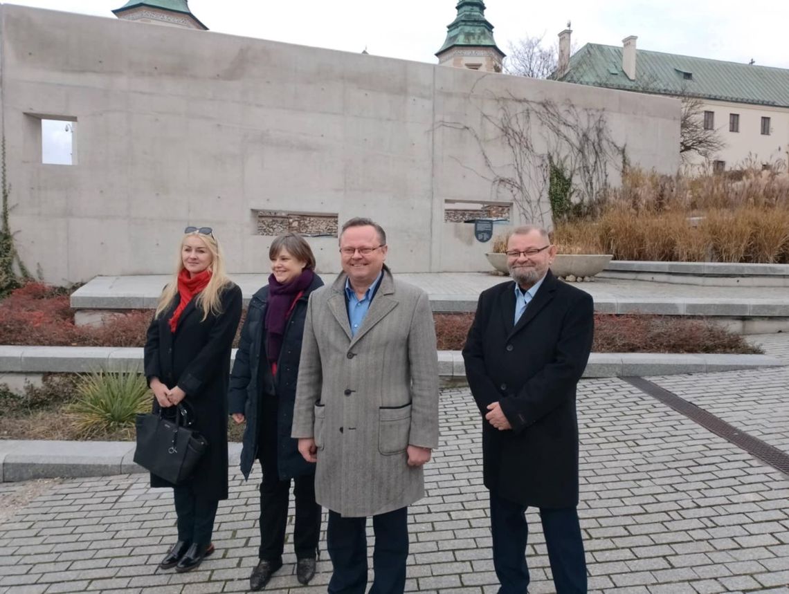 Nowa Lewica: Wolna Wigilia, wsparcie dla seniorów i rozwiązania mieszkaniowe