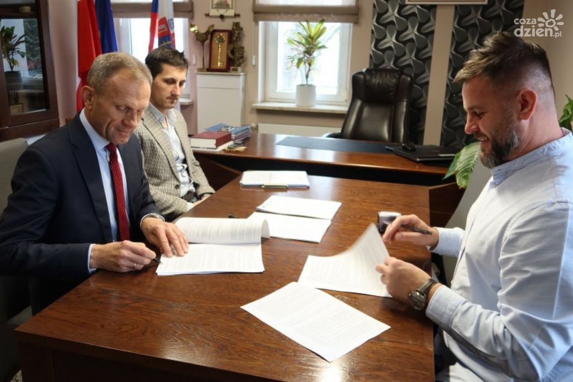 Nowa nawierzchnia dla mieszkańców ulicy Panoramicznej w Rykoszynie Nowa nawierzchnia dla mieszkańców ulicy Panoramicznej w Rykoszynie