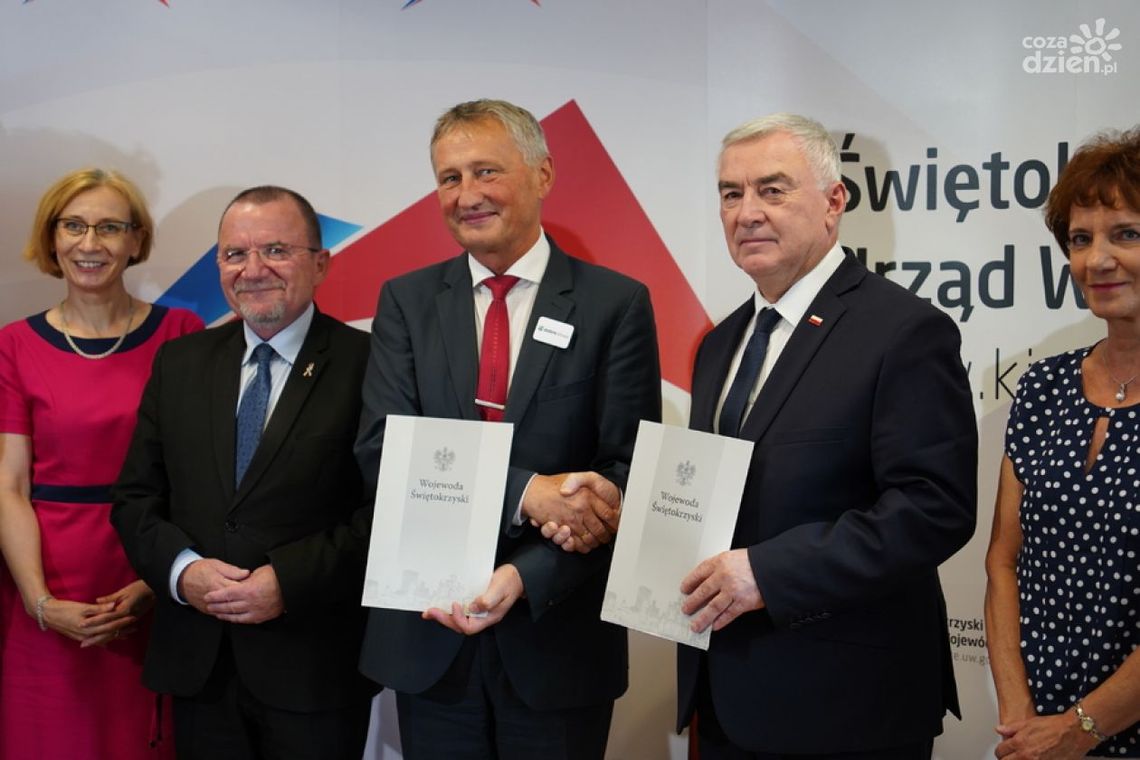 Nowe karetki dla regionu Nowe karetki dla regionu