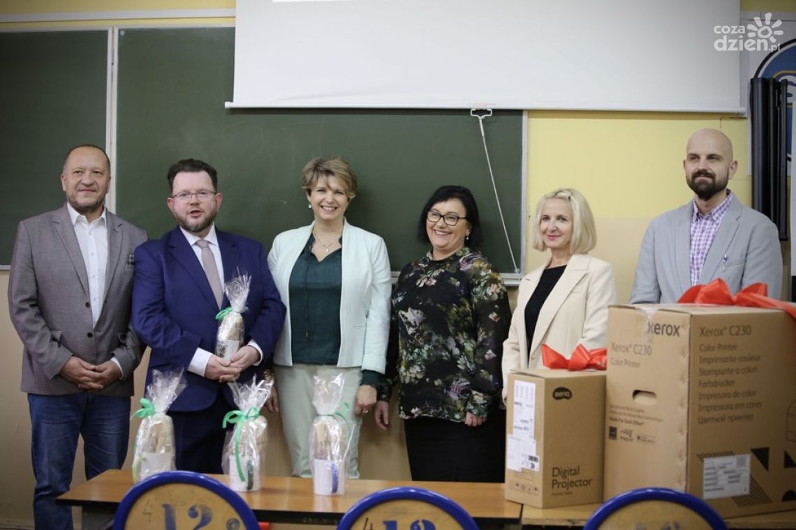 Nowe komputery dla "Ekonomika na Kopernika" Nowe komputery dla "Ekonomika na Kopernika"