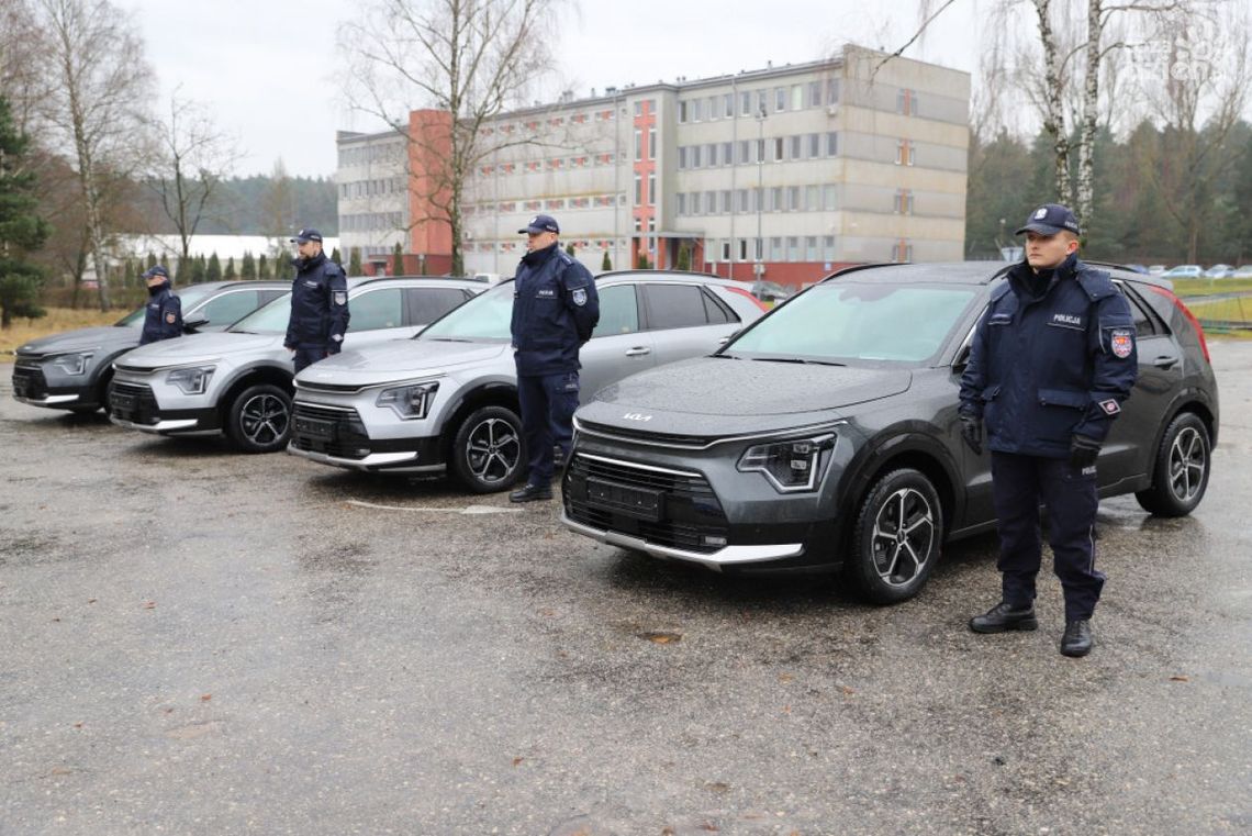 Nowe nieoznakowane wozy dla świętokrzyskiej policji Nowe nieoznakowane wozy dla świętokrzyskiej policji
